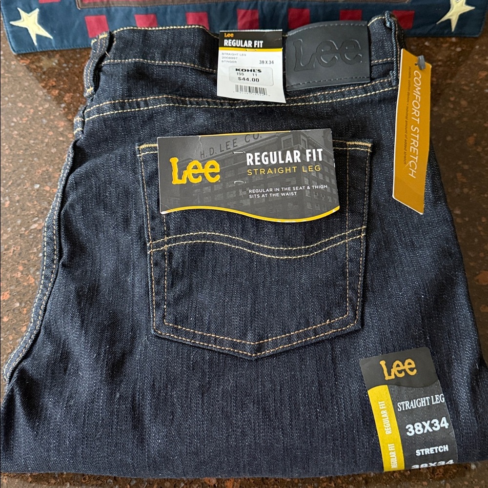 Lee Jeans - Regular Fit.